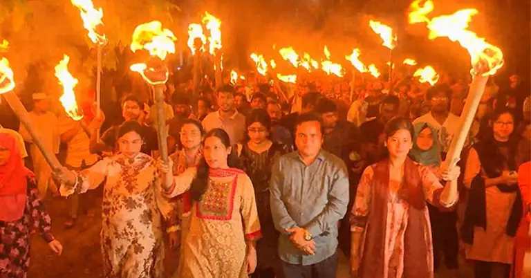 চুয়েটে মশাল মিছিল